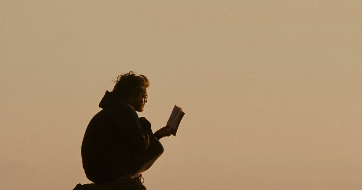 經典電影推薦:由"阿拉斯加之死"反思現代的物質主義社會